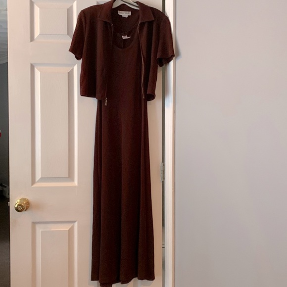 Ronni Nicole Dresses & Skirts - Woman’s 2 piece dress set